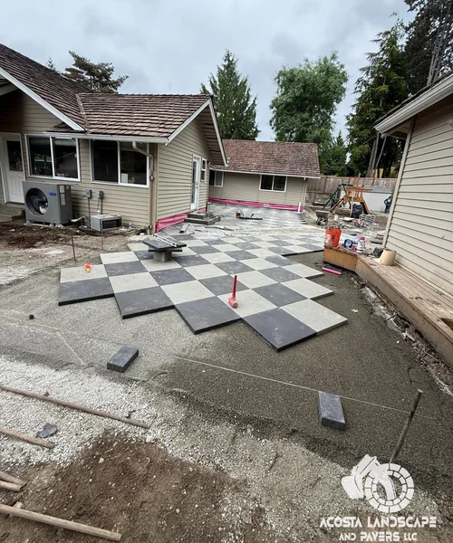 Architectural Hardscape & Modern Courtyard Living in Clyde Hill 